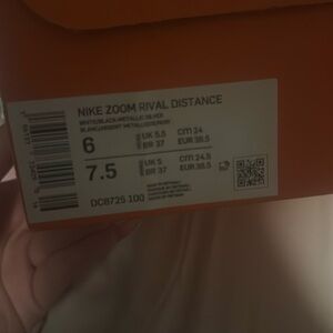 Track shoes for running